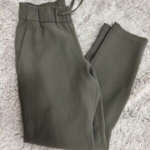 Lululemon Athletica Sage Green Women's on the fly pants midrise